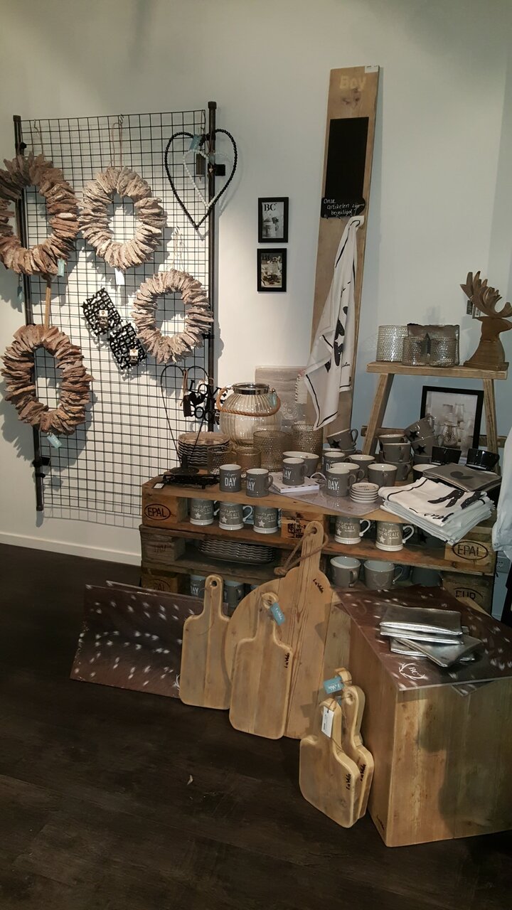wandrek en diverse producten voor de verkoop wandrek en diverse producten voor de verkoop